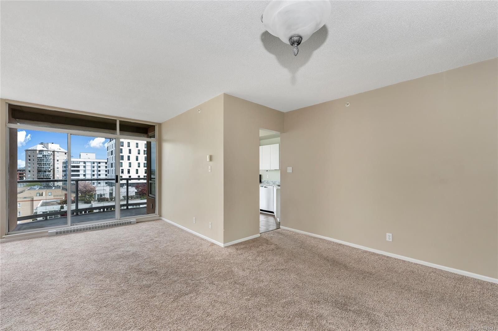 #1004-1020 View St, Victoria, BC - Indoor Photo Showing Other Room