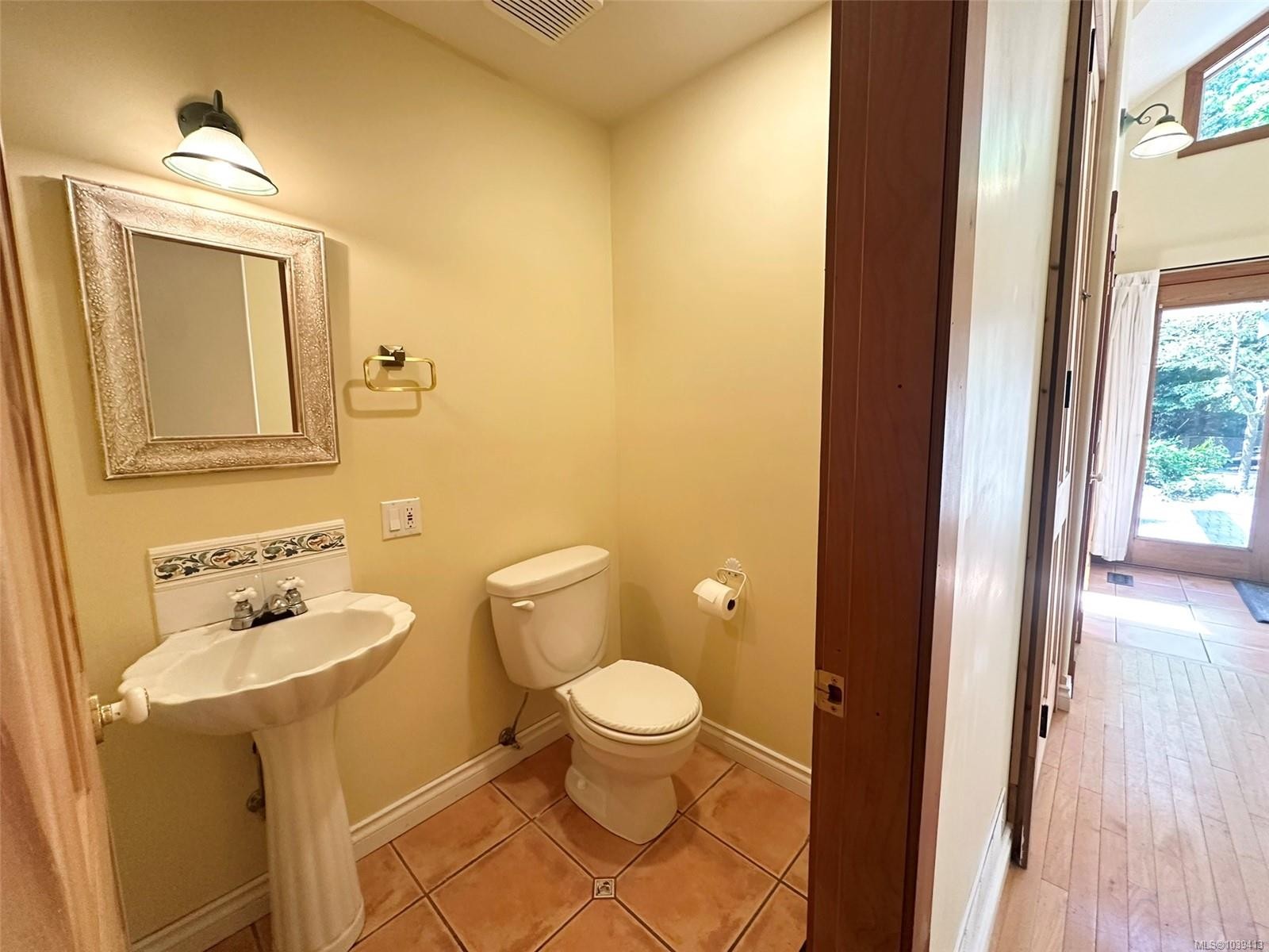 165 Ontario Pl, Salt Spring, BC