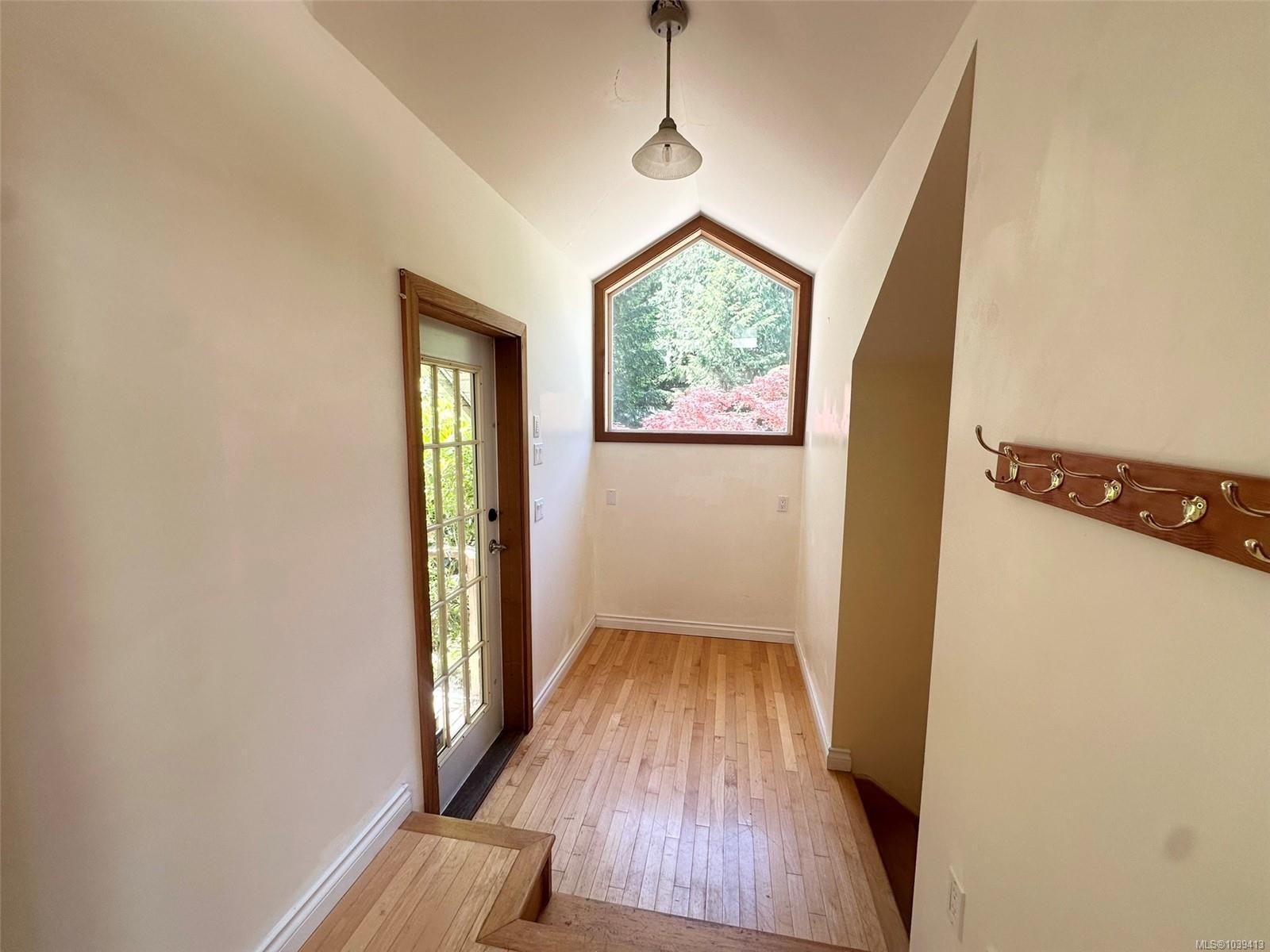 165 Ontario Pl, Salt Spring, BC
