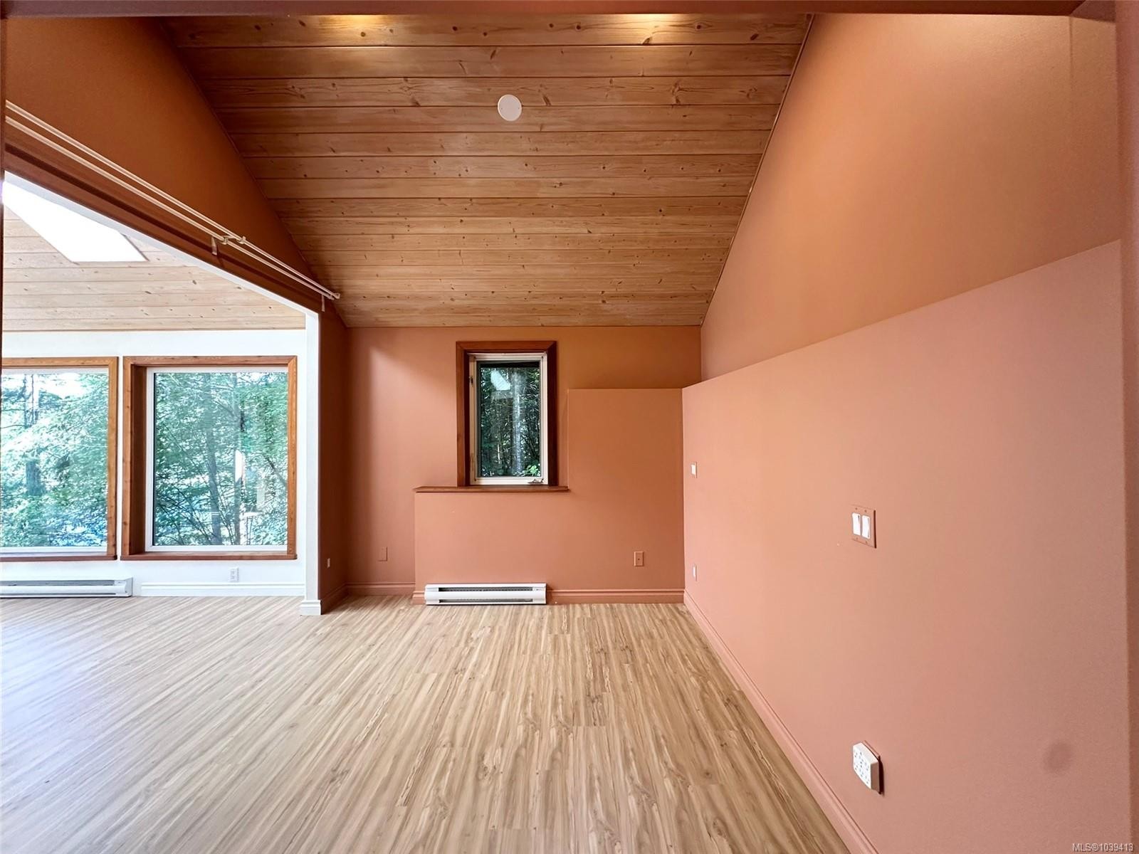 165 Ontario Pl, Salt Spring, BC