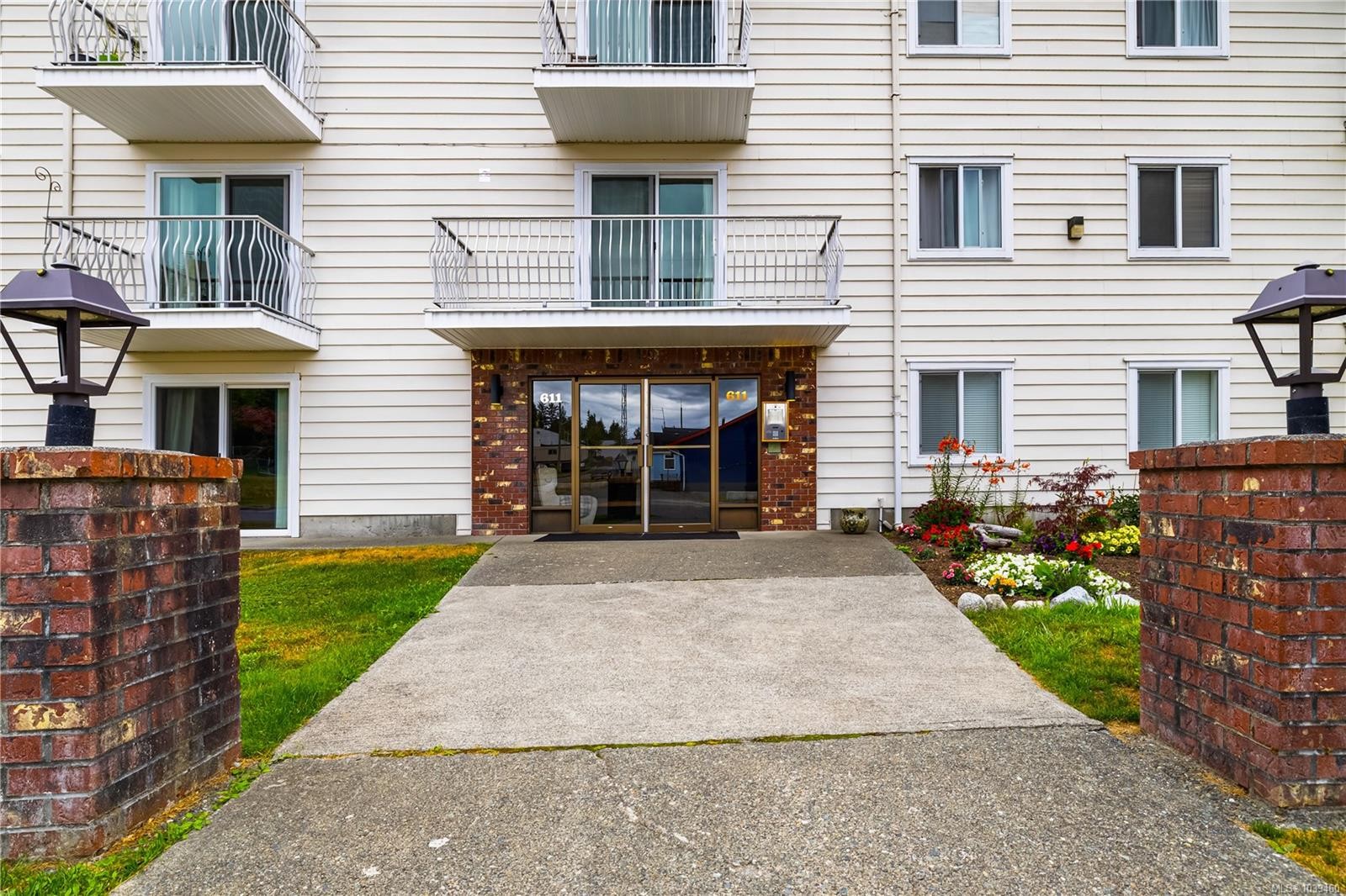 #304-611 Macmillan Dr, Sayward, BC