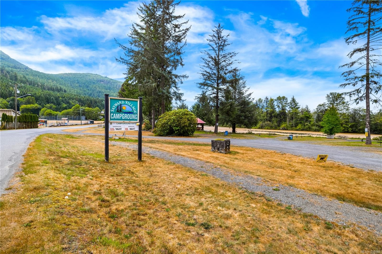 #304-611 Macmillan Dr, Sayward, BC