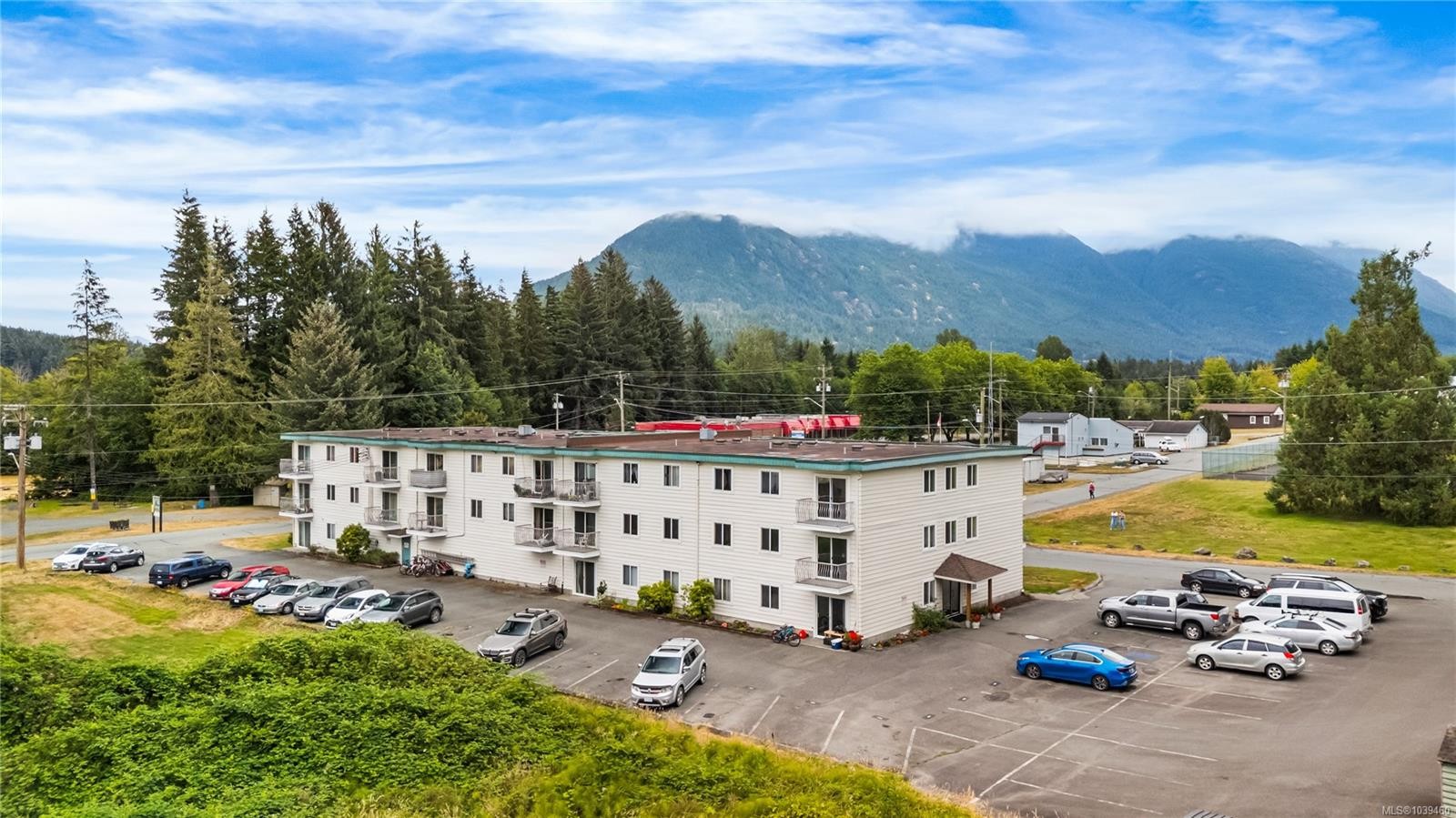 #304-611 Macmillan Dr, Sayward, BC