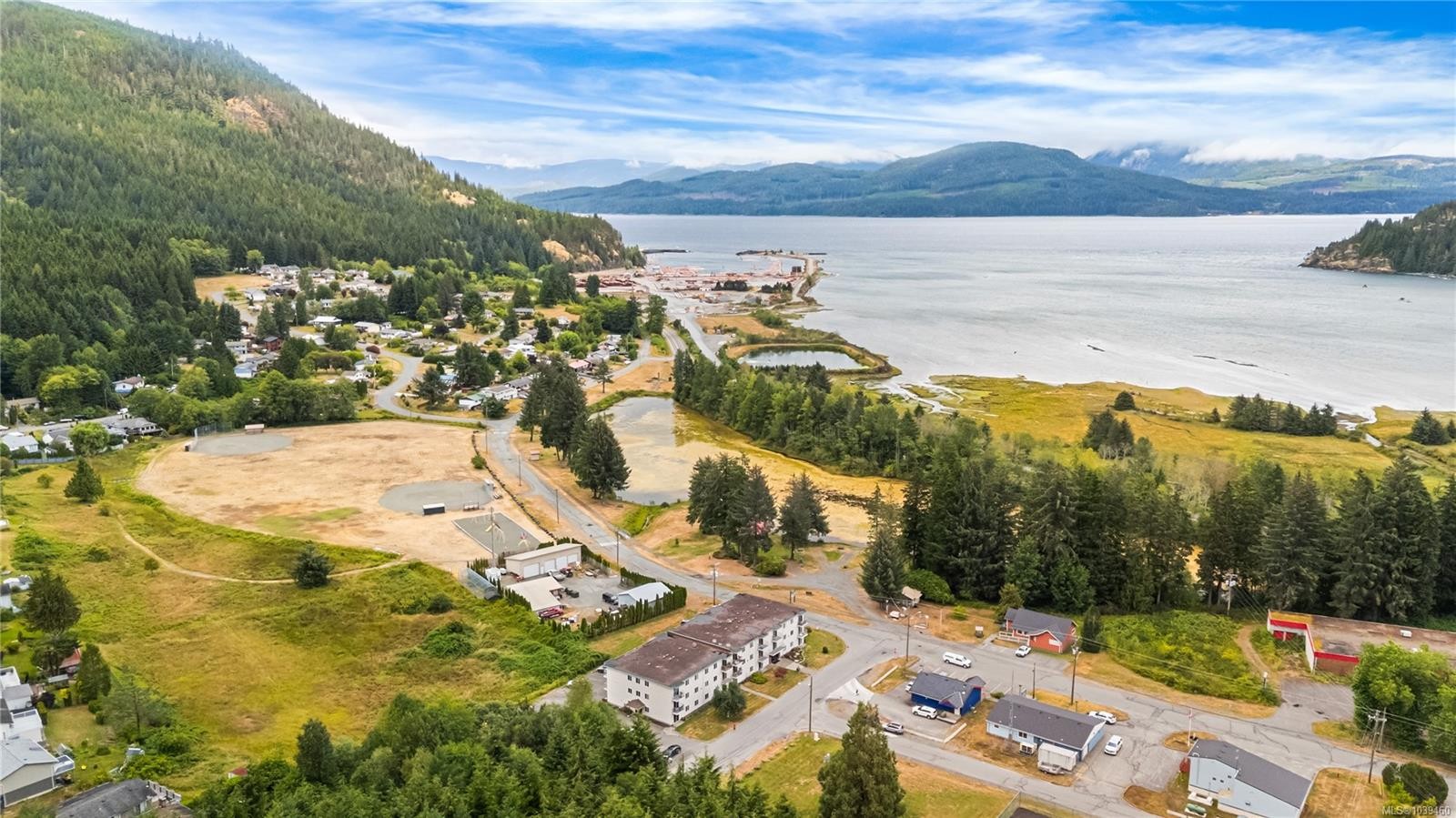 #304-611 Macmillan Dr, Sayward, BC