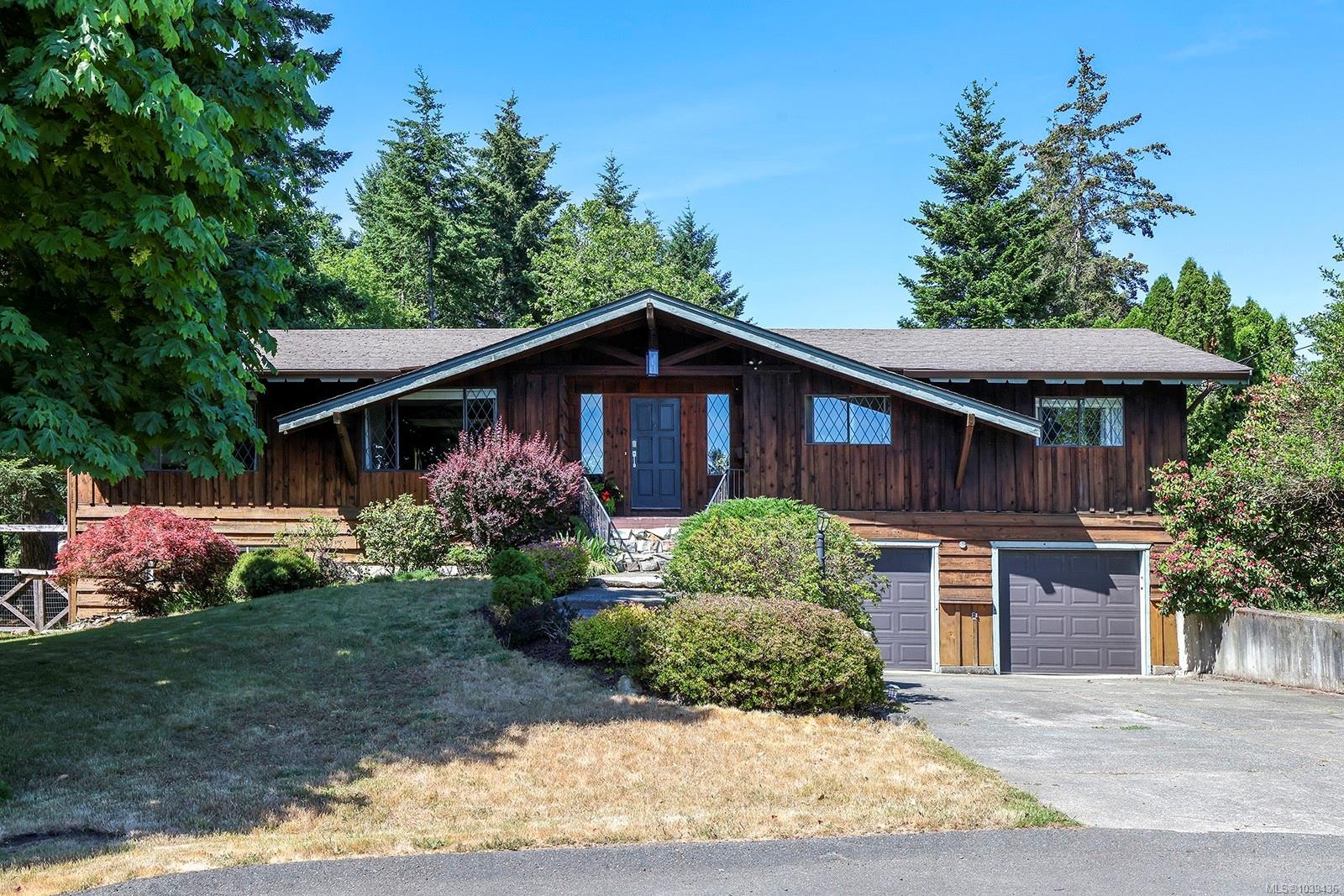 611 Crestview Dr, Comox, BC