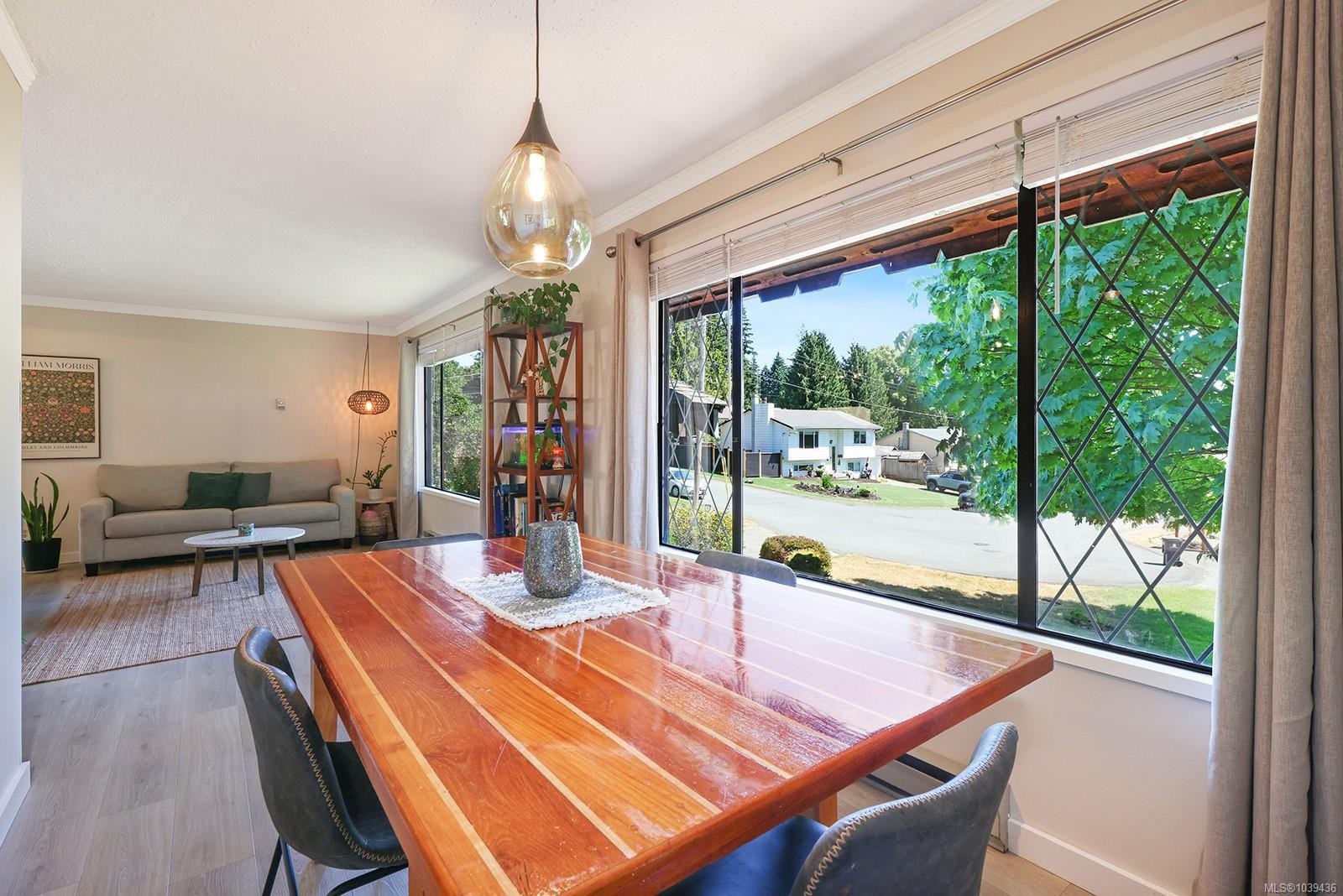 611 Crestview Dr, Comox, BC