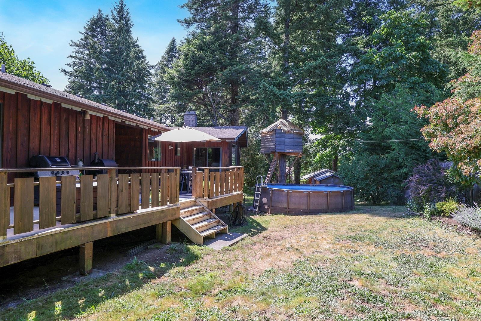 611 Crestview Dr, Comox, BC