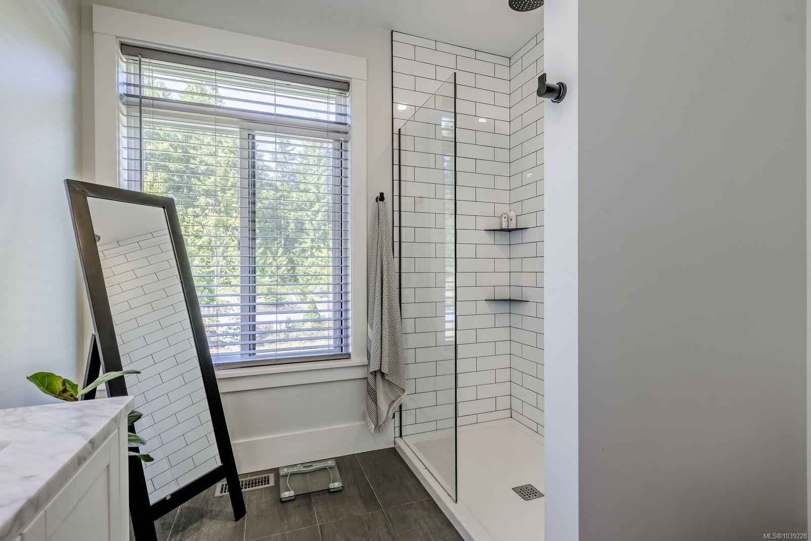 3770 Tralee Rd, Whiskey Creek, BC
