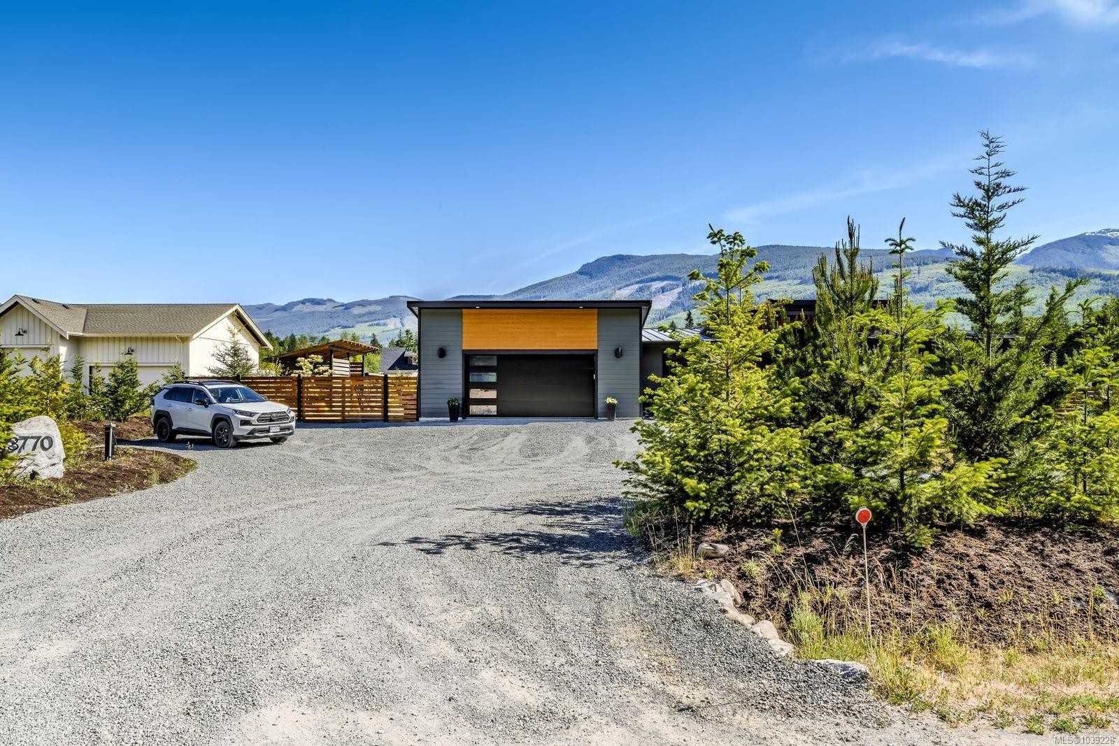 3770 Tralee Rd, Whiskey Creek, BC