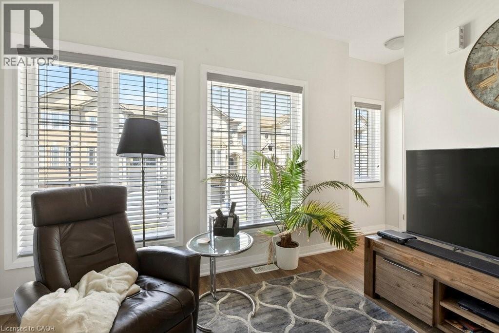 54 Aquarius Crescent, Hamilton, ON