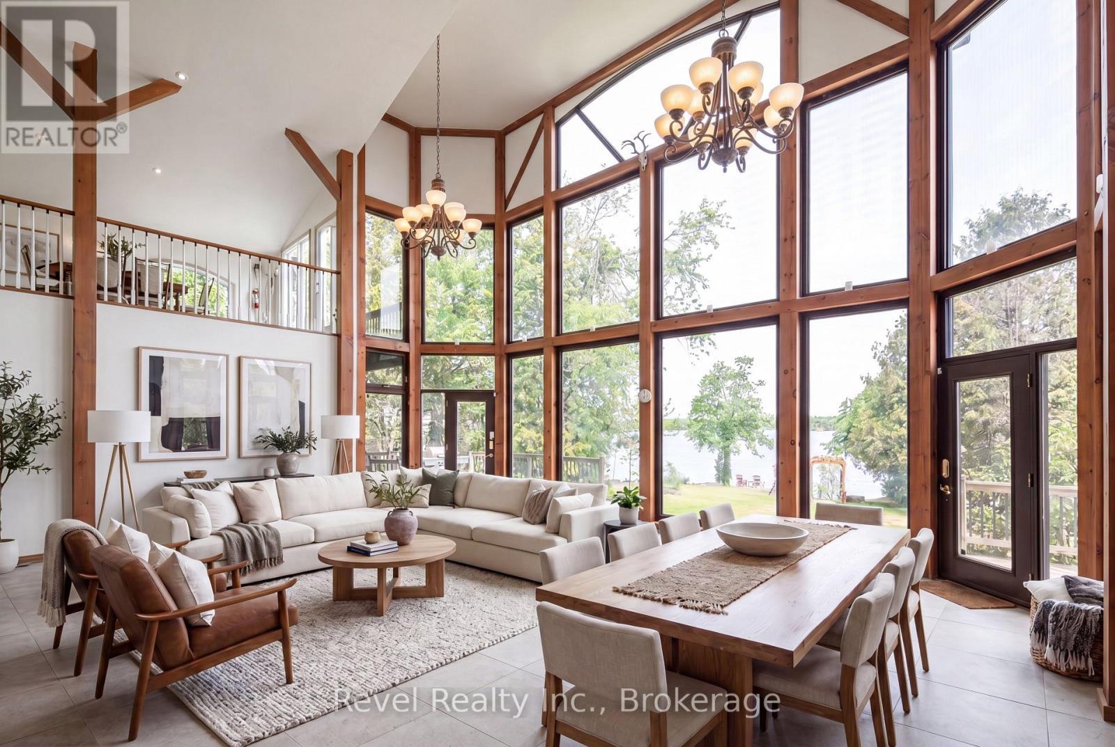 Grand Living Area Overlooking Lake - 75 Meachin Drive, Kawartha Lakes (Verulam), ON