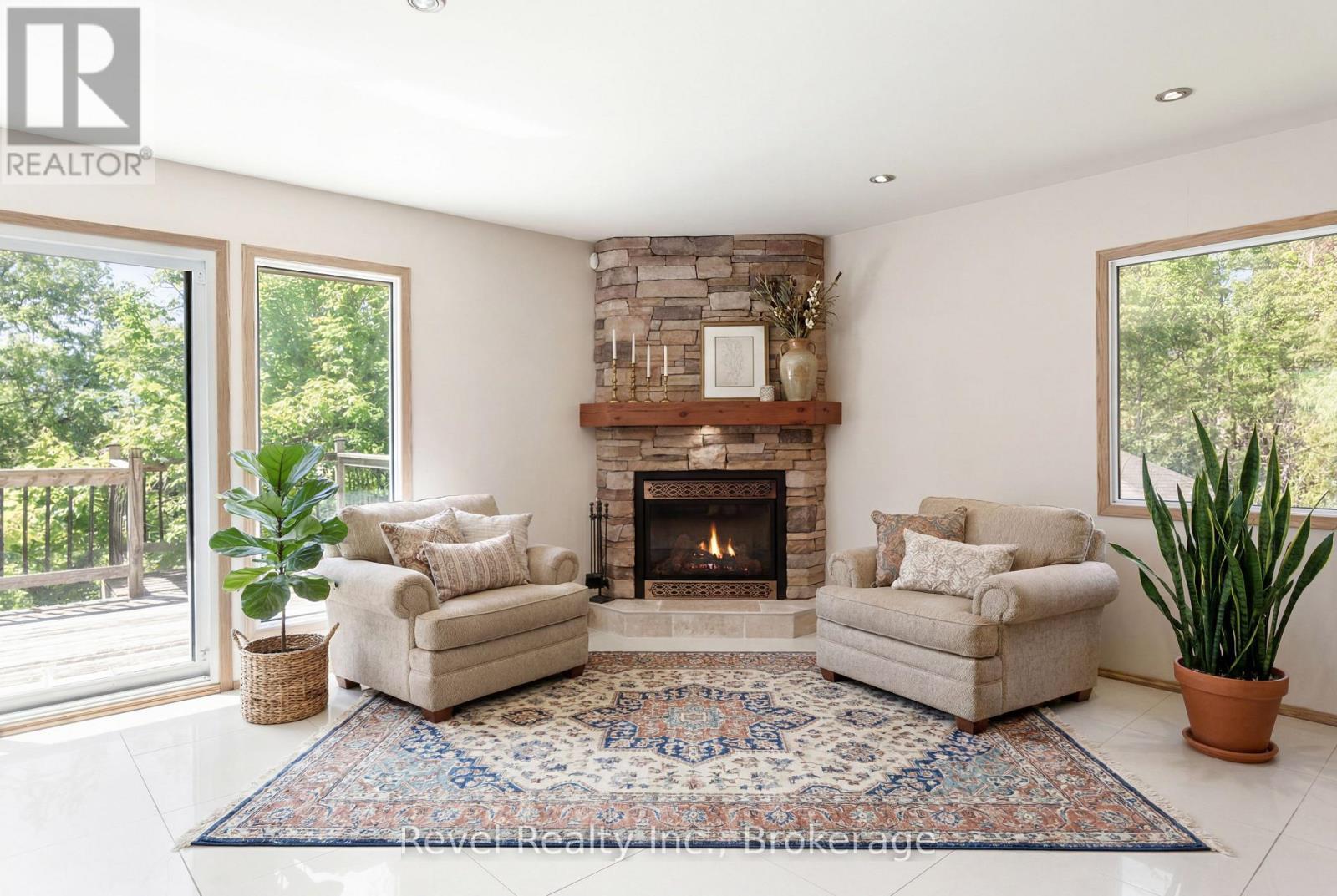 Upper Loft Living Area W/Kitchen, Deck/Fireplace - 75 Meachin Drive, Kawartha Lakes (Verulam), ON
