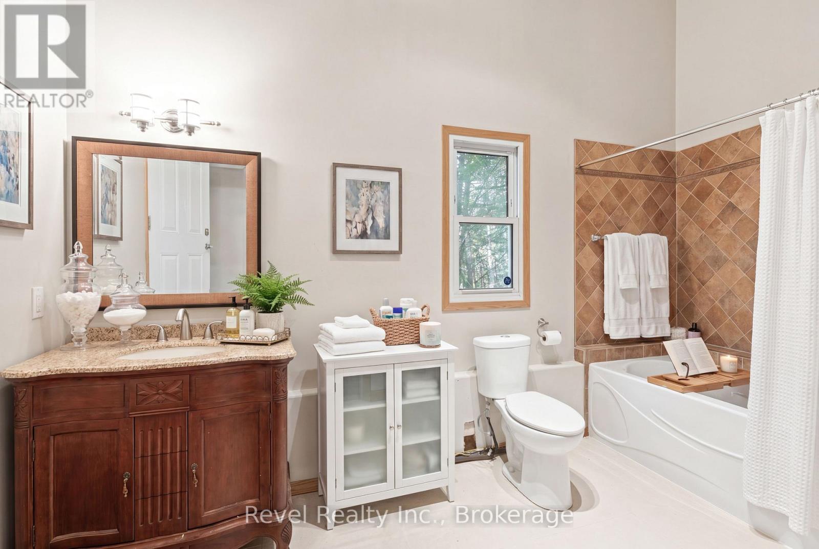 Additional Suite/Bedroom/Office Off Garage Area - 75 Meachin Drive, Kawartha Lakes (Verulam), ON