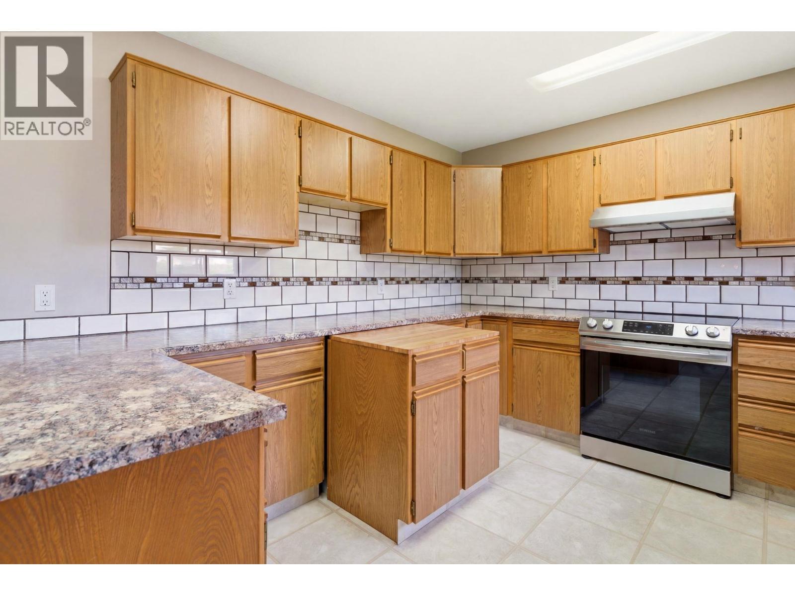 210 Felix Road, Kelowna, BC