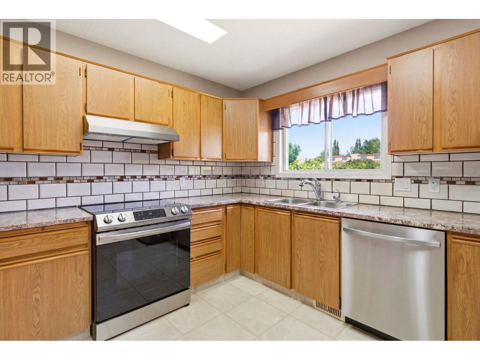 210 Felix Road, Kelowna, BC