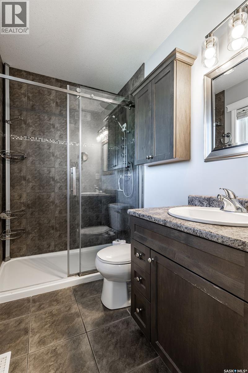 327 Roy Crescent, Saskatoon, SK