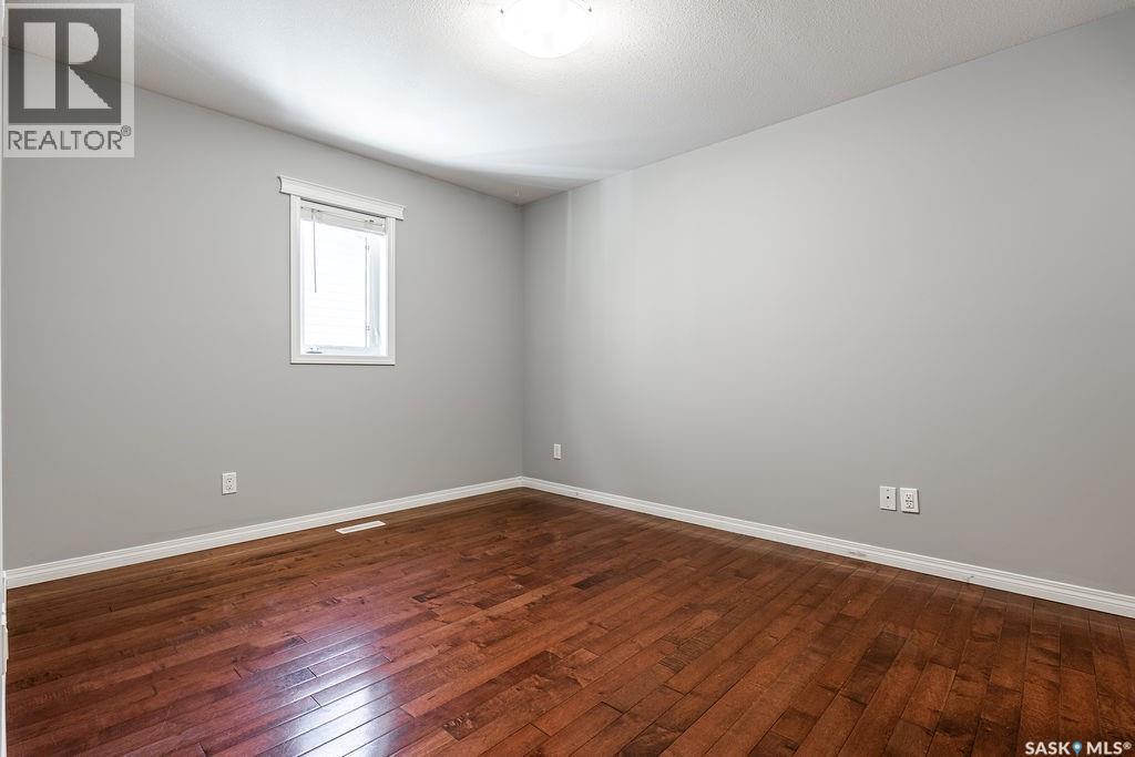 327 Roy Crescent, Saskatoon, SK