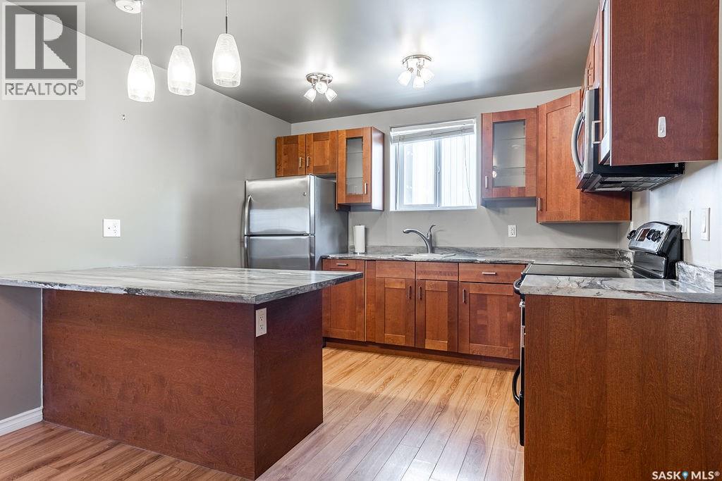 327 Roy Crescent, Saskatoon, SK