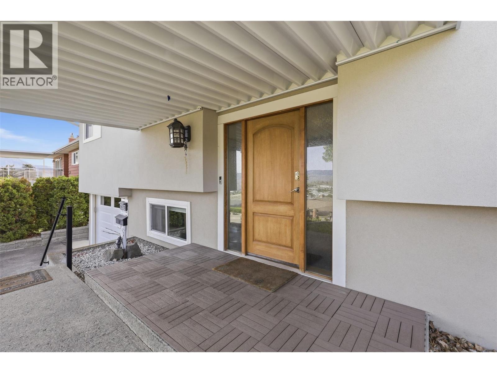 1675 Springhaven Place Place, Kamloops, BC - Outdoor With Exterior