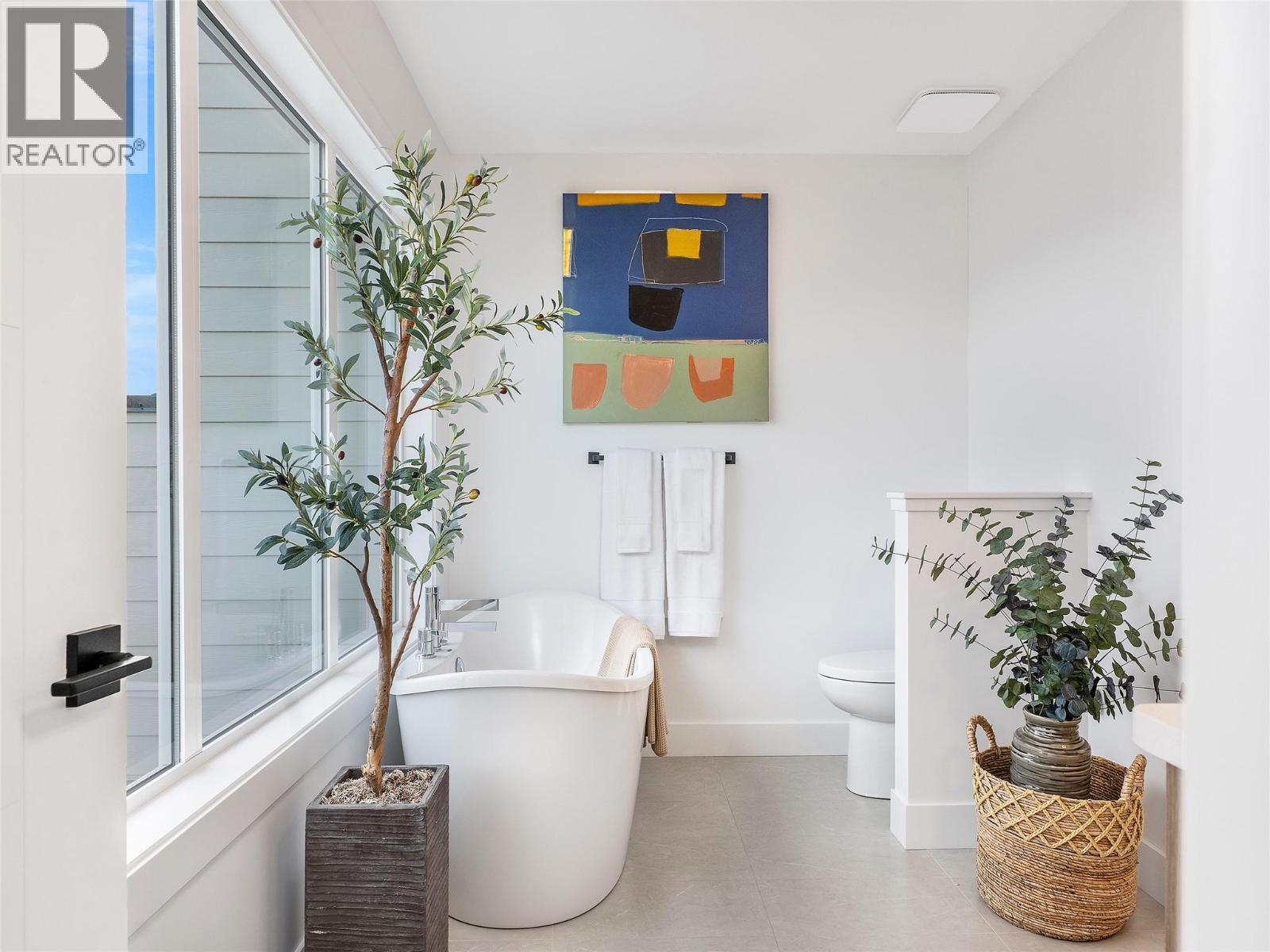 Photos of The Ledge showhome of the same layout - 7735 Okanagan Hills Boulevard Unit# 63 Lot# 2, Vernon, BC