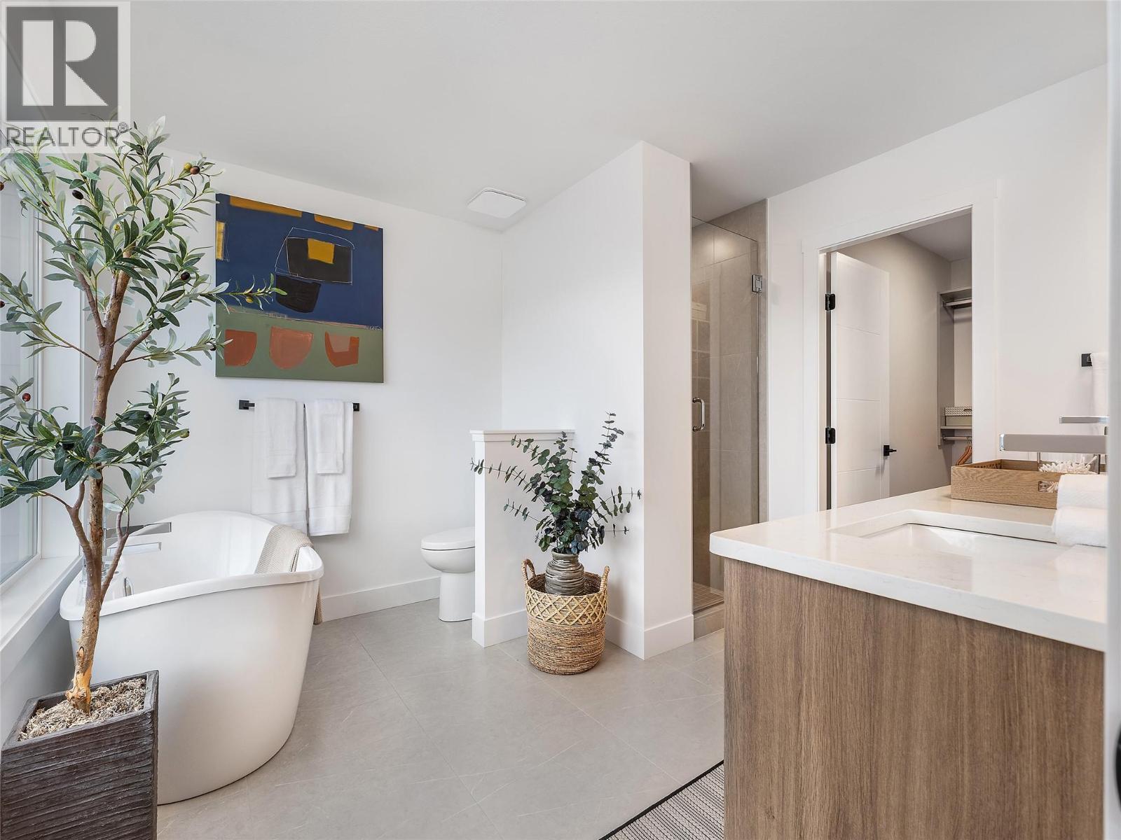 Photos of The Ledge showhome of the same layout - 7735 Okanagan Hills Boulevard Unit# 63 Lot# 2, Vernon, BC
