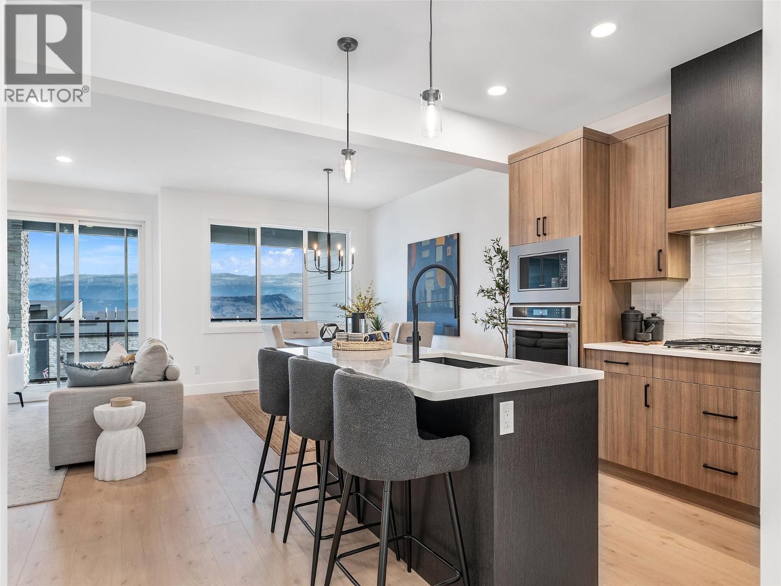 Photos of The Ledge showhome of the same layout - 7735 Okanagan Hills Boulevard Unit# 63 Lot# 2, Vernon, BC