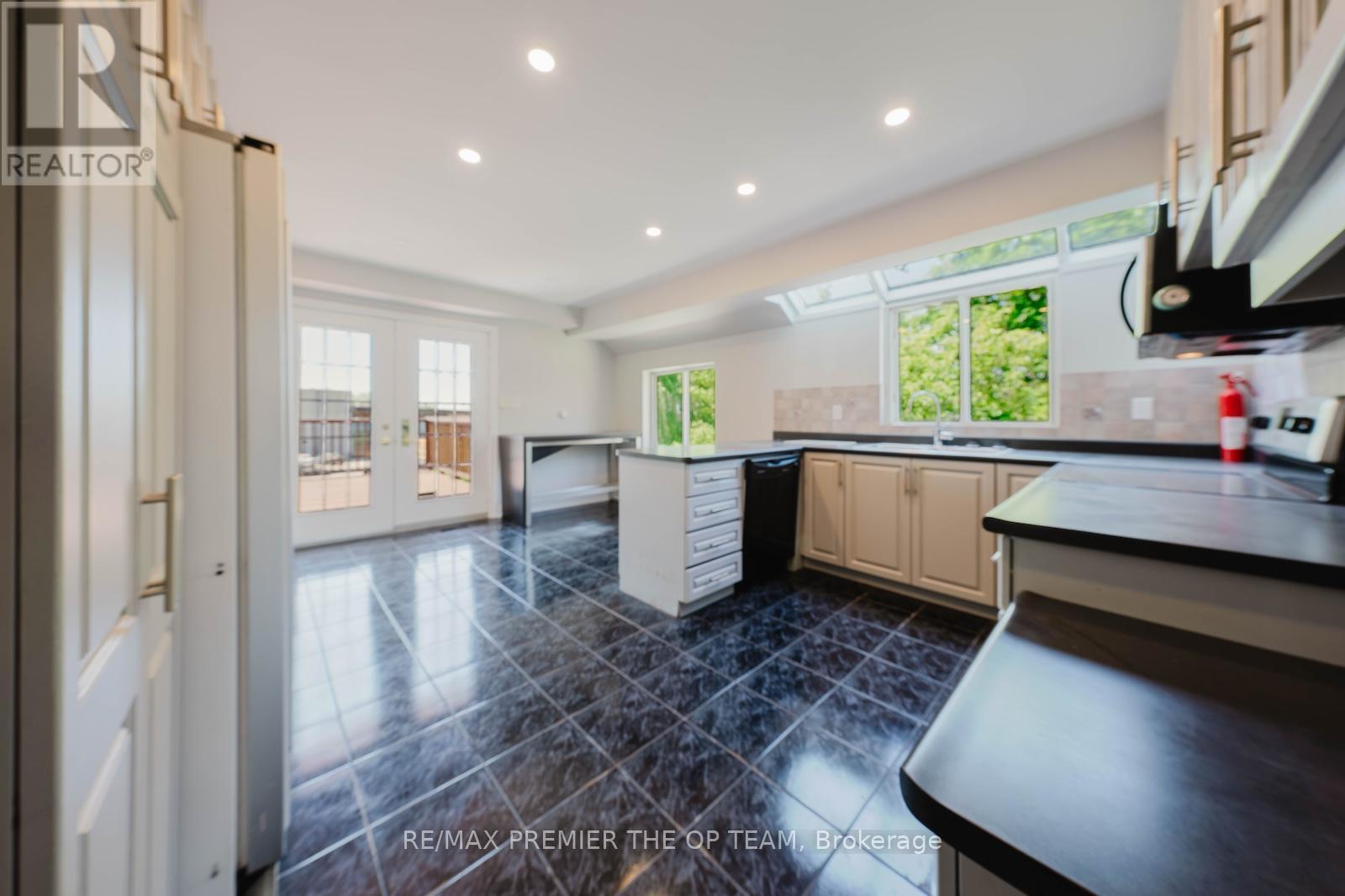 7930 Kipling Avenue, Vaughan, ON