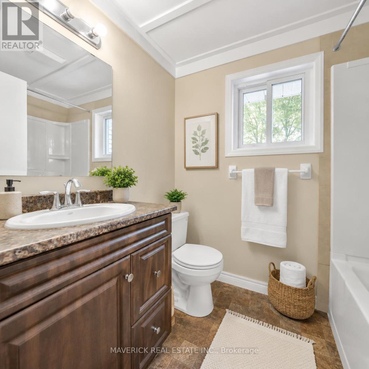 49 - 536 Third Street, London East (East A), ON