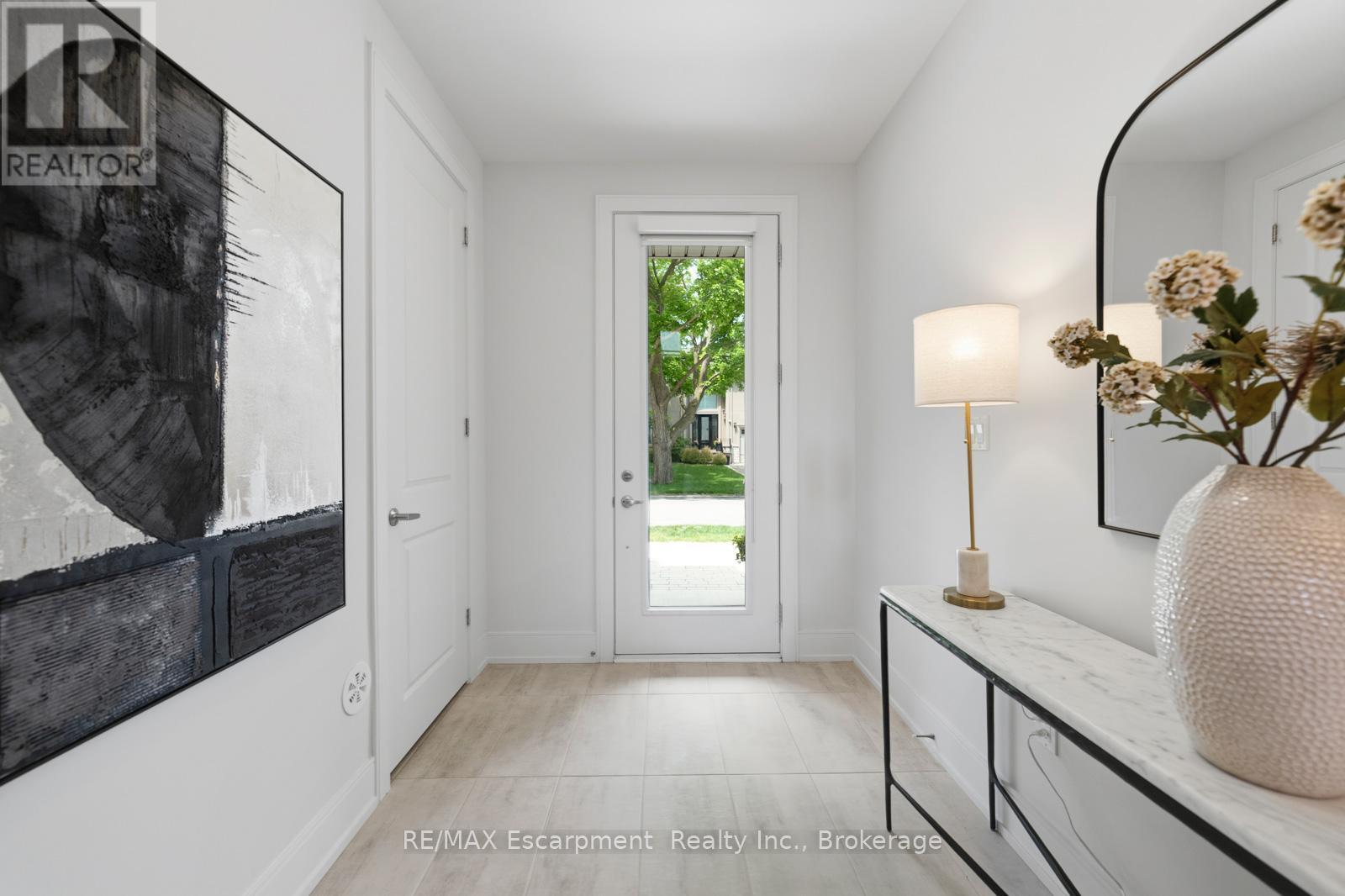 2280 Sovereign Street, Oakville (Br Bronte), ON