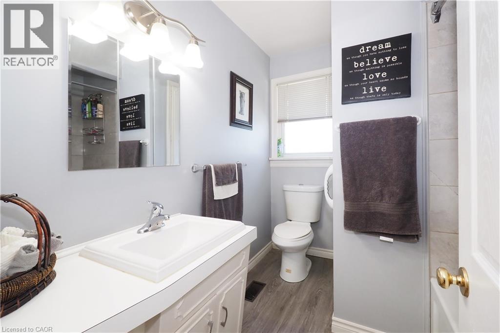 26 Woodhaven Road, Kitchener, ON