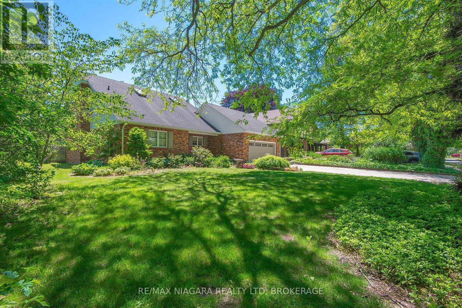 6254 Gore Street, Niagara Falls (Stamford), ON