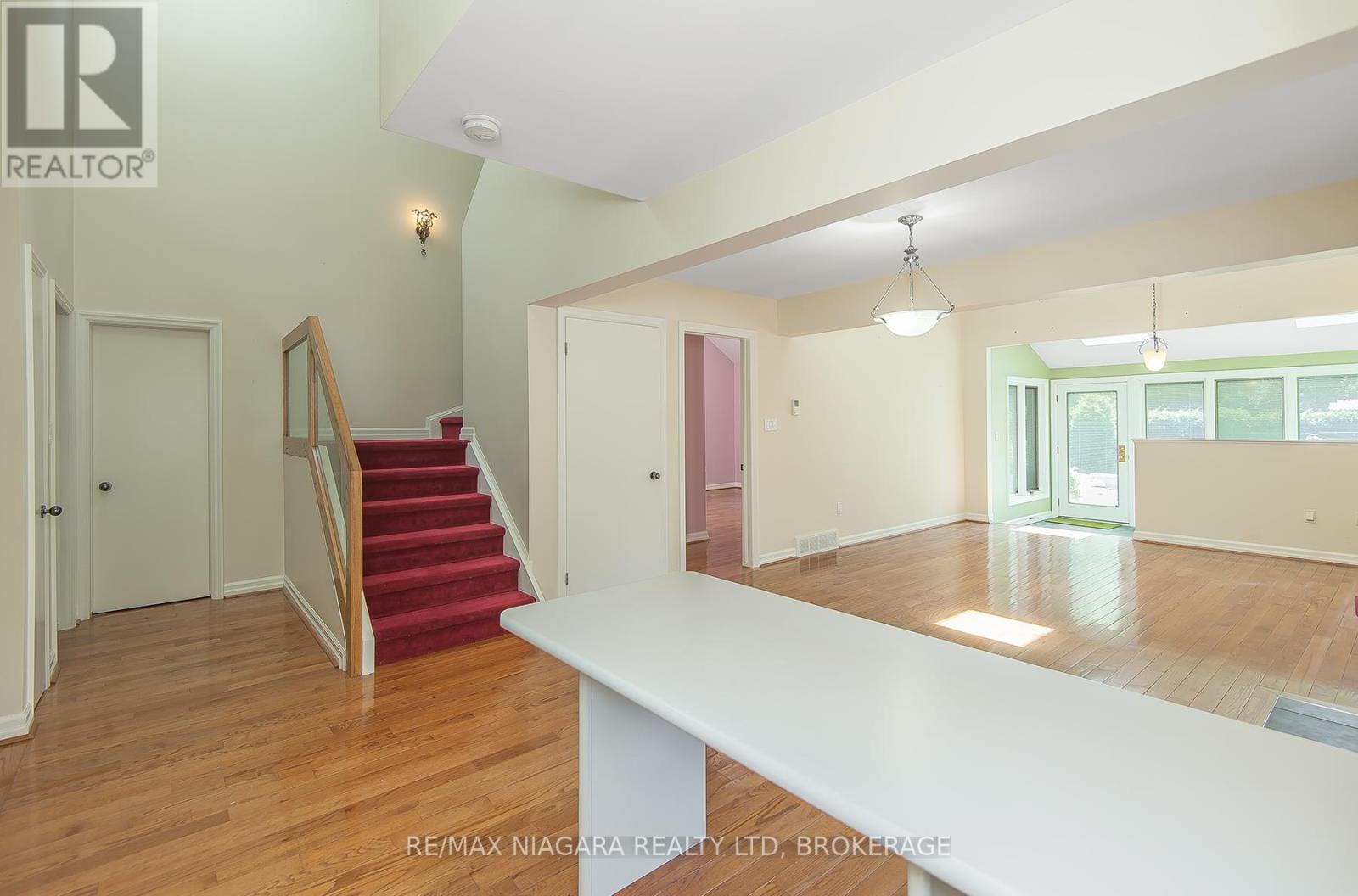6254 Gore Street, Niagara Falls (Stamford), ON