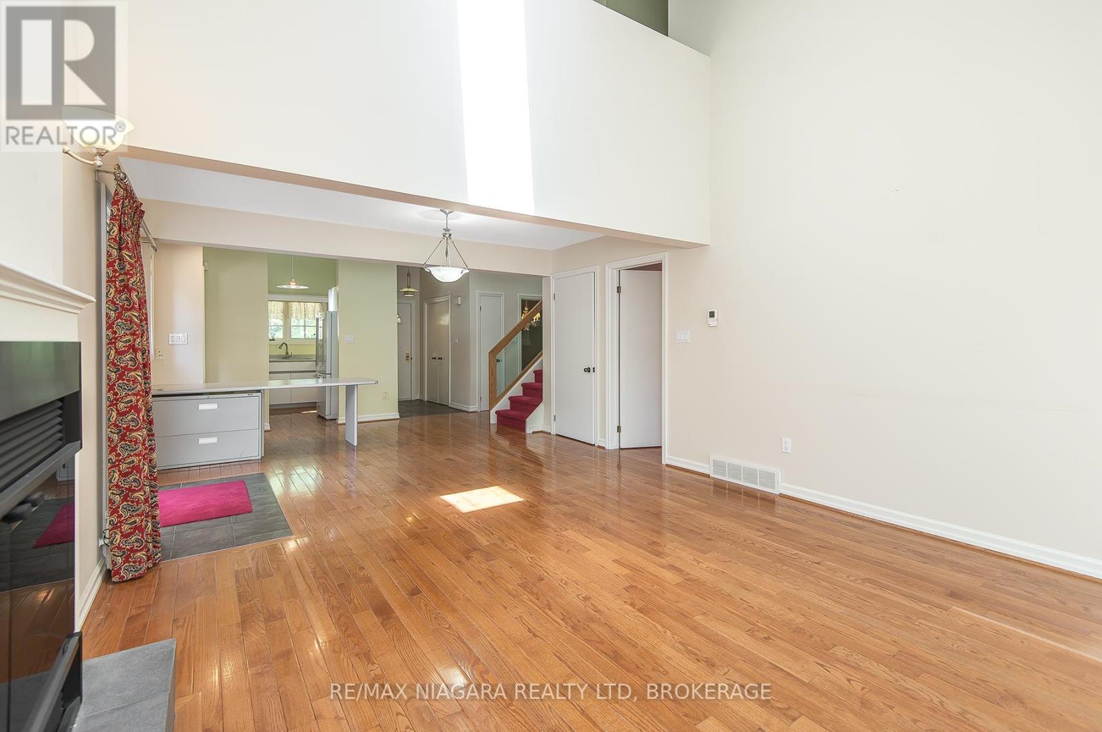 6254 Gore Street, Niagara Falls (Stamford), ON