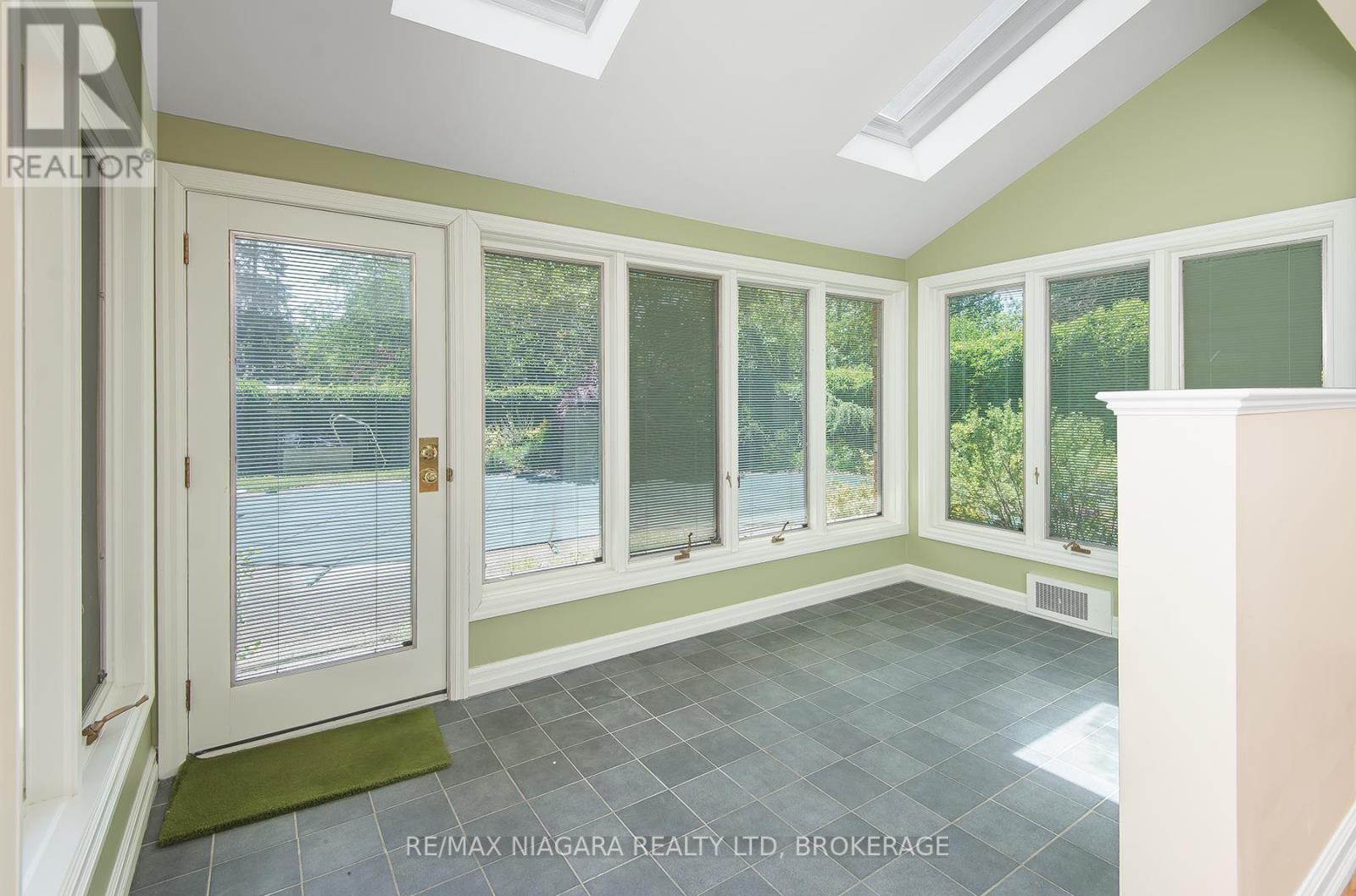 6254 Gore Street, Niagara Falls (Stamford), ON