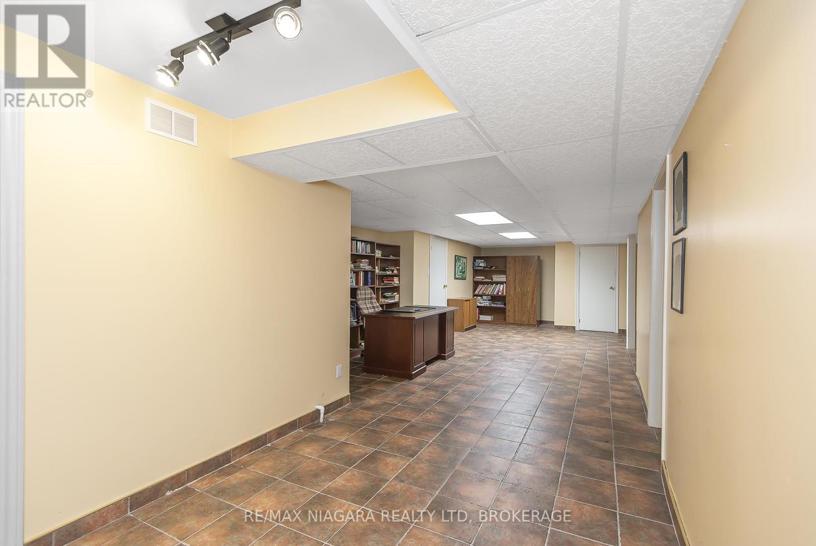 6254 Gore Street, Niagara Falls (Stamford), ON