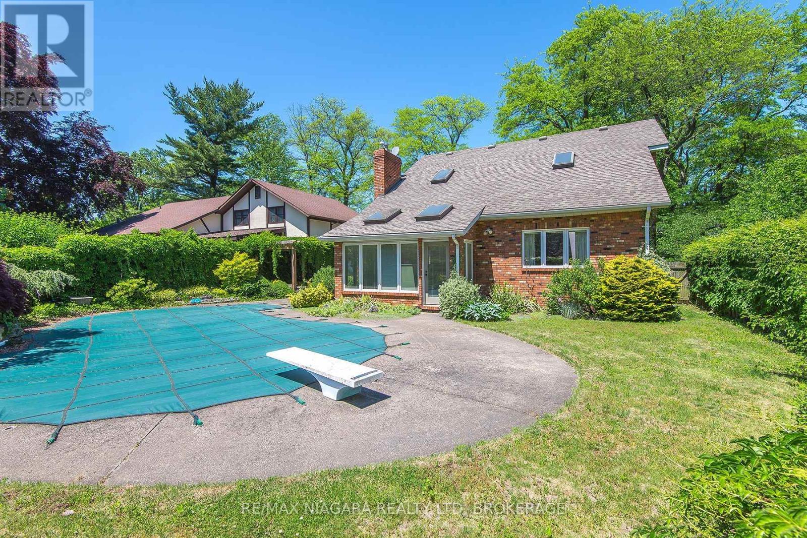 6254 Gore Street, Niagara Falls (Stamford), ON