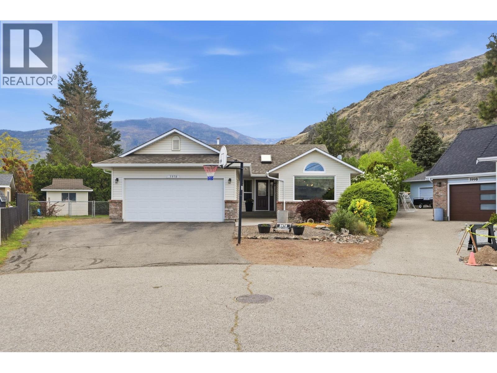 5978 Ness Court, Oliver, BC