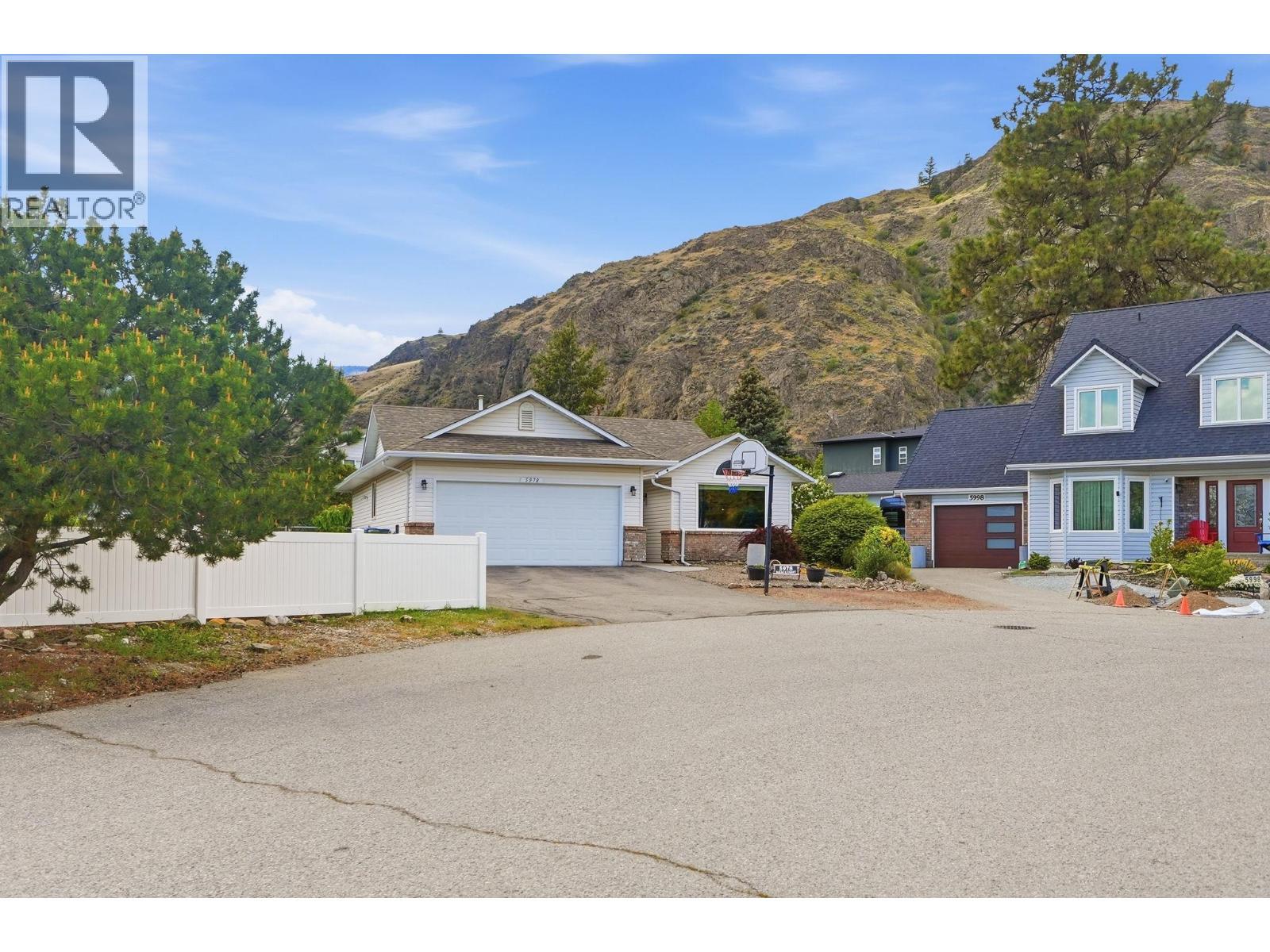 5978 Ness Court, Oliver, BC