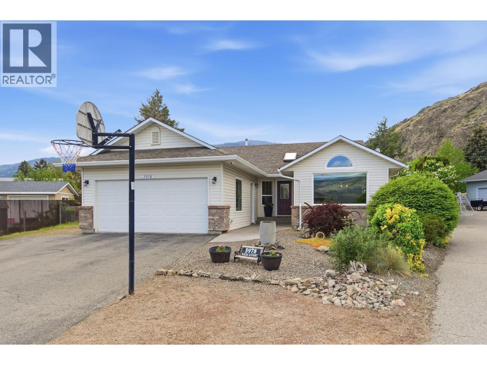 5978 Ness Court, Oliver, BC