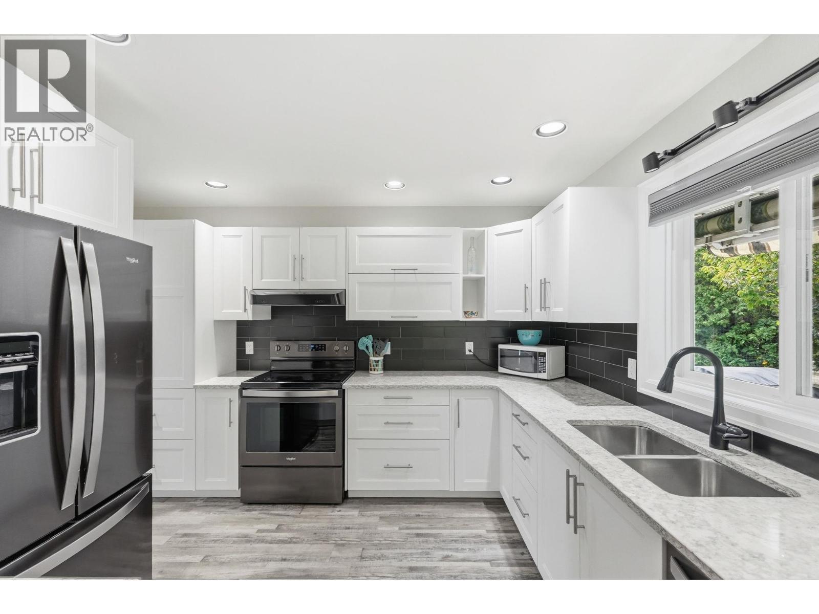 5978 Ness Court, Oliver, BC