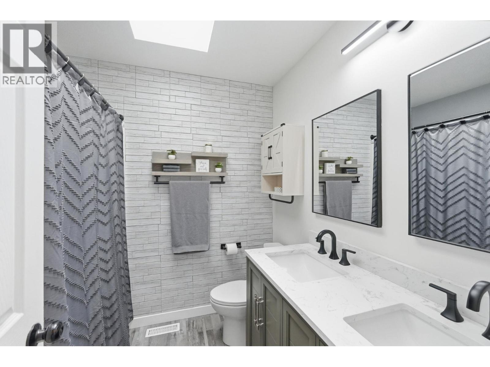 5978 Ness Court, Oliver, BC
