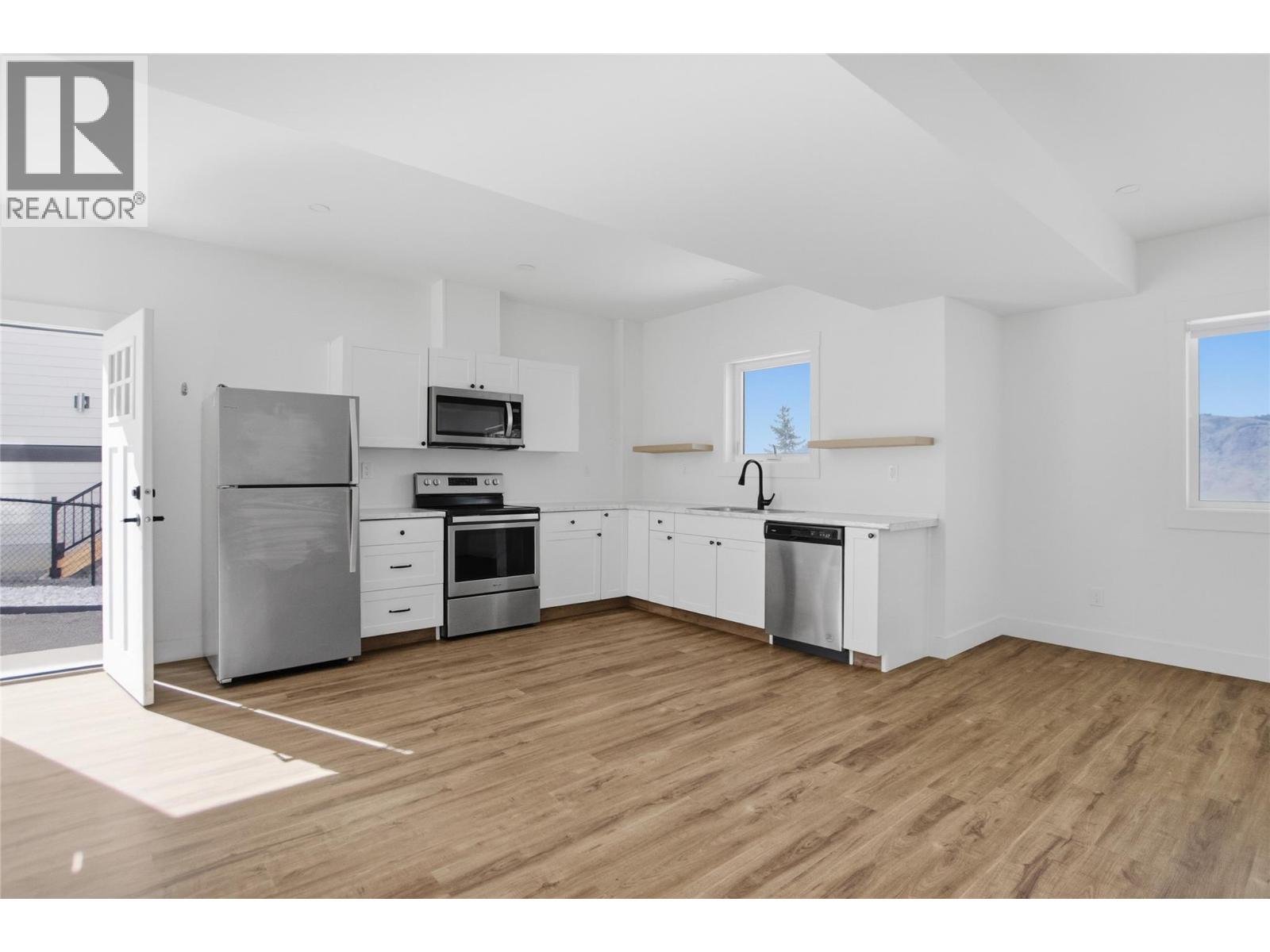 1688 Balsam Place, Kamloops, BC