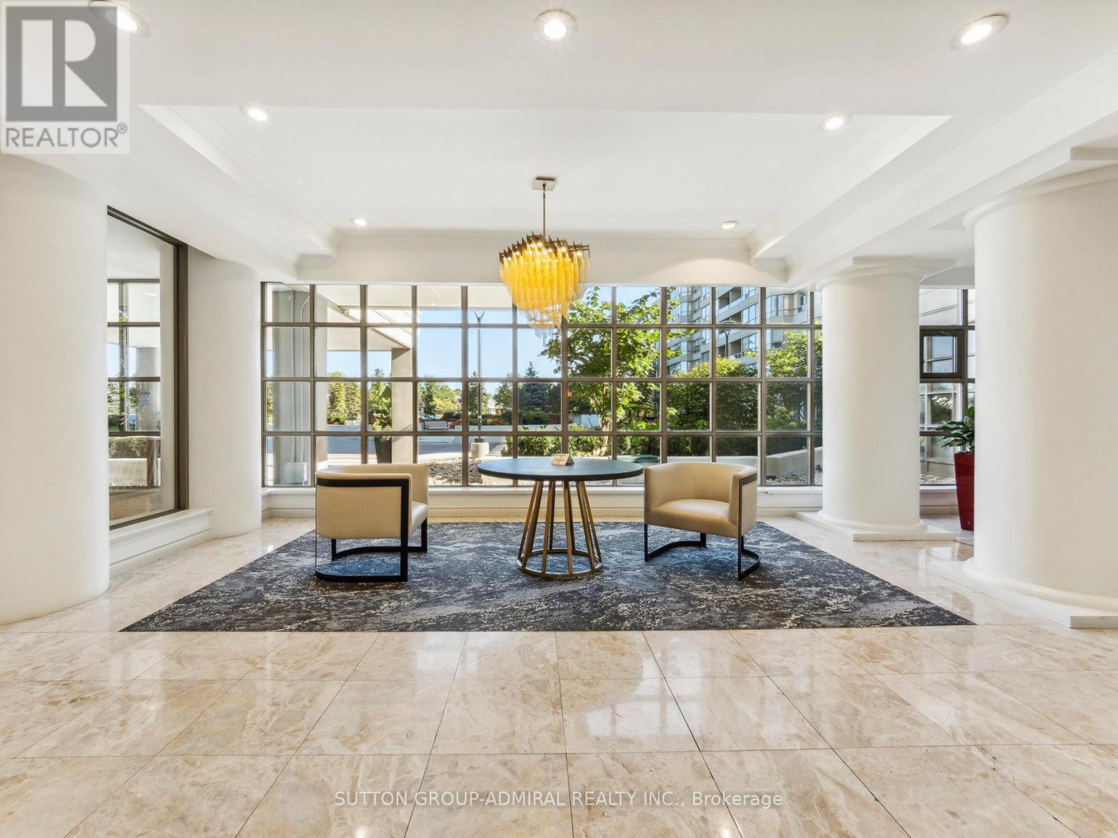 604 - 7 Townsgate Drive, Vaughan, ON