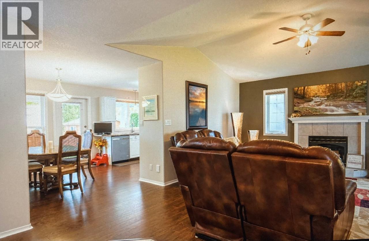 3397 14Th Avenue, Castlegar, BC
