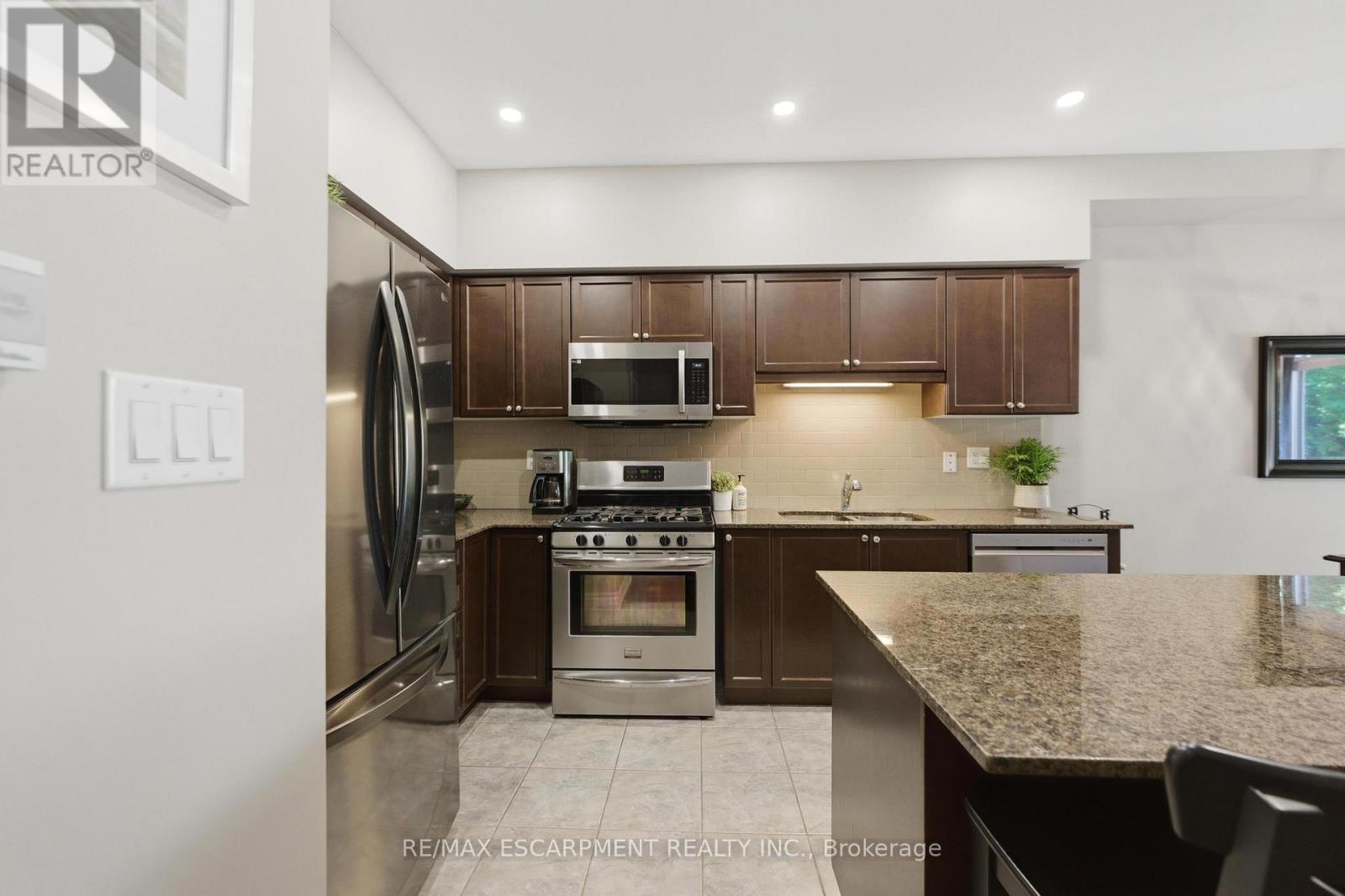 34 - 6 Chestnut Drive, Grimsby, ON