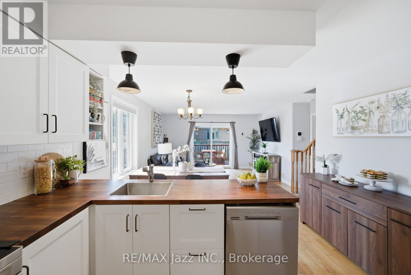 1 Cooper Court, Brighton, ON