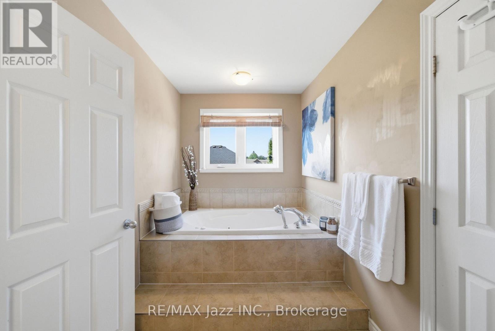 1 Cooper Court, Brighton, ON
