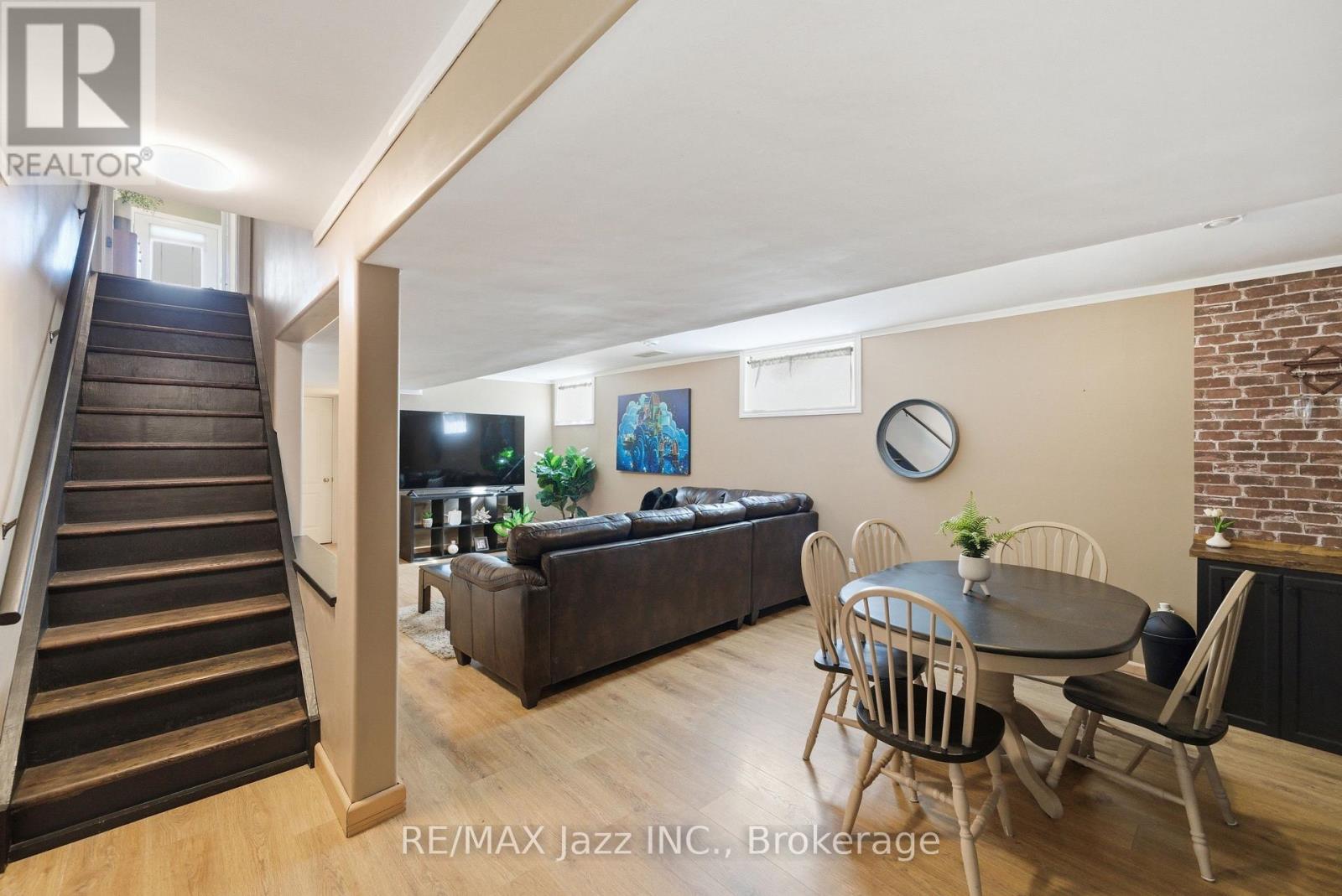 1 Cooper Court, Brighton, ON