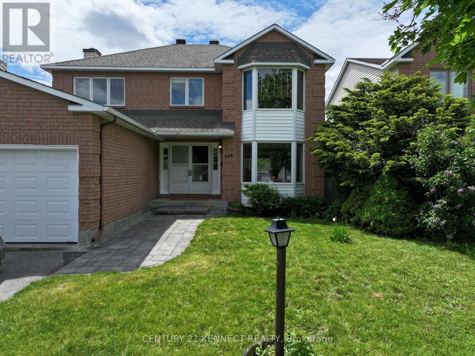 848 Fairlawn Avenue, Ottawa, ON