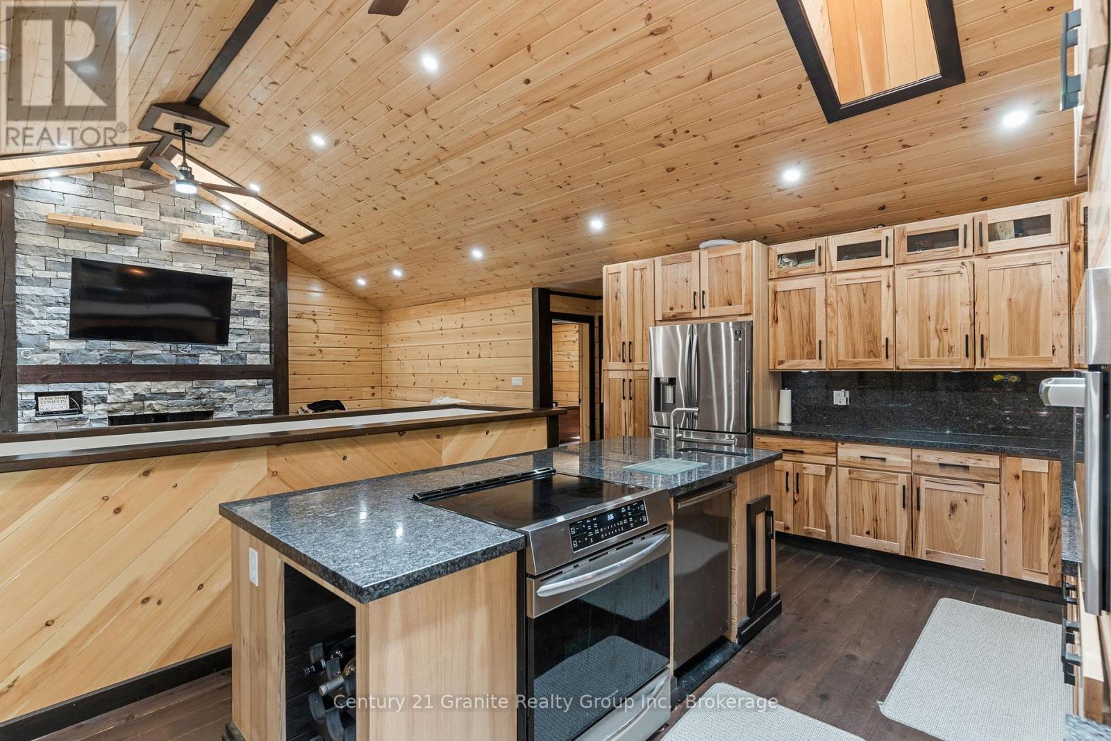 Open Concept Vaulted Ceilings - 1007 Winding Creek Road, Minden Hills (Anson), ON